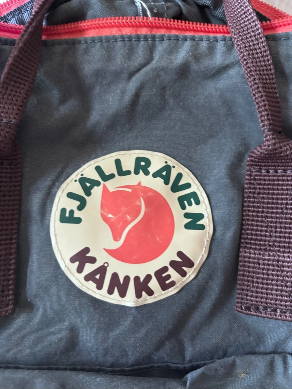 Fjallraven Kanken Men's Slate Gray Backpack with Red Trim